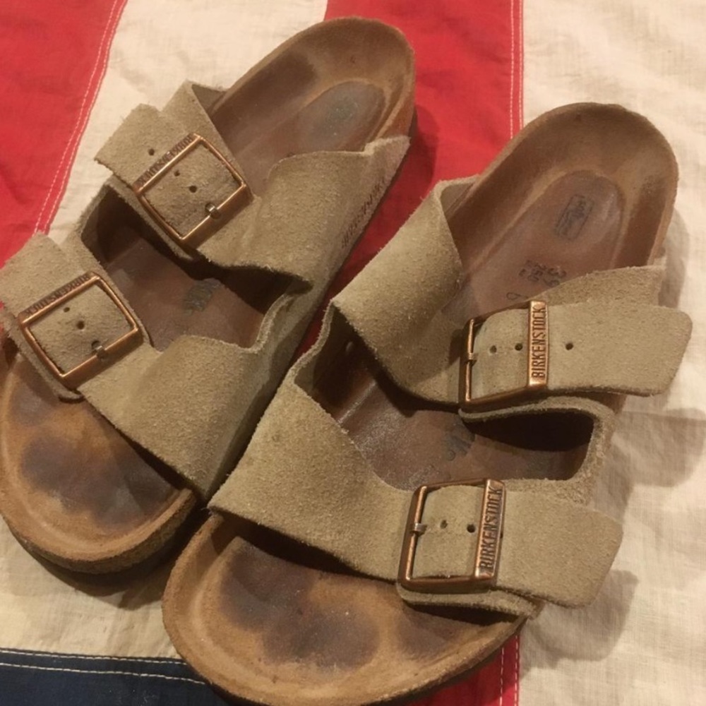 Lightly used Arizona Birkenstocks!